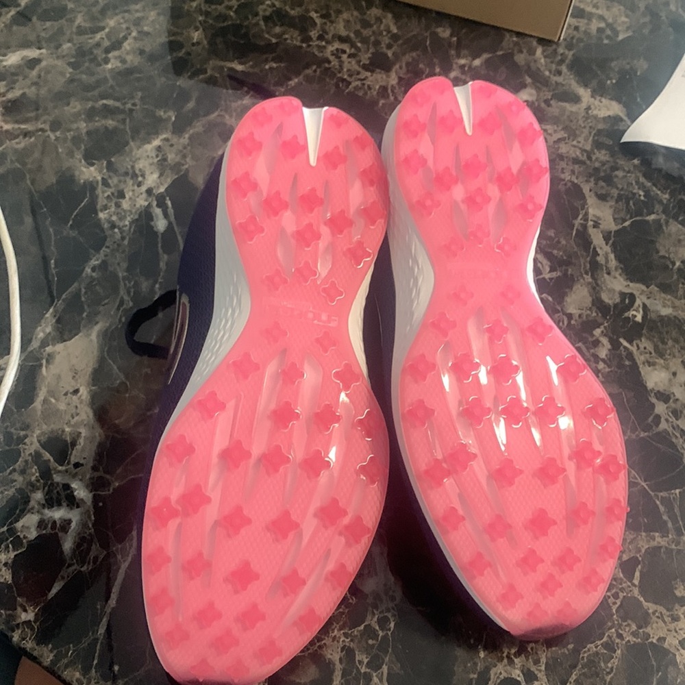 ⛳️ SKECHERS WATER RESISTANT 10WIDE WOMENS GOLF SHOES. - Picture 3 of 8